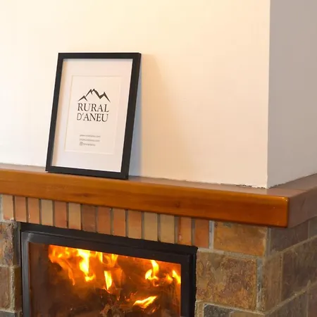 Modern De Muntanya Amb Llar De Foc By Rural D'aneu Apartamento